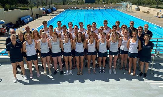 Swimming cyprus team welcoming